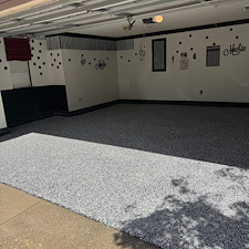 Wonderful-white-and-black-epoxy-flake-installation-done-in-Deer-Creek-subdivision-of-Montgomery-AL 0
